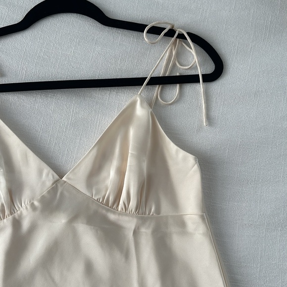 Reformation Edel Satin Top - Picture 2 of 10